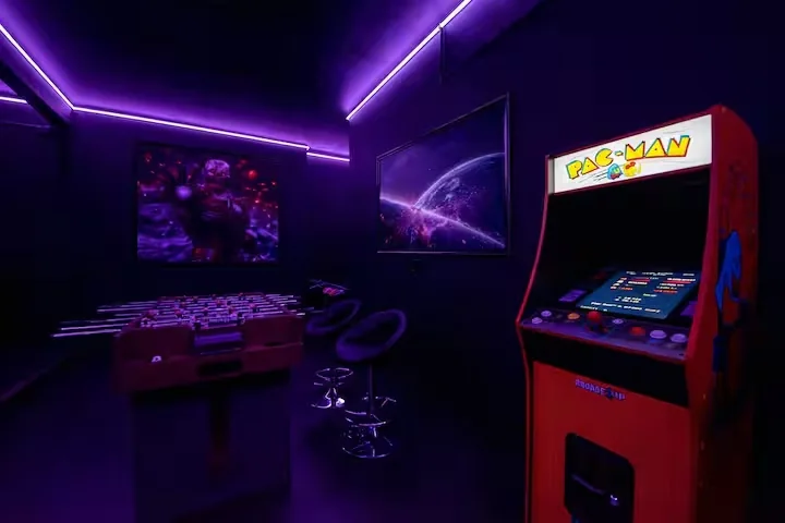 Arcade and games room